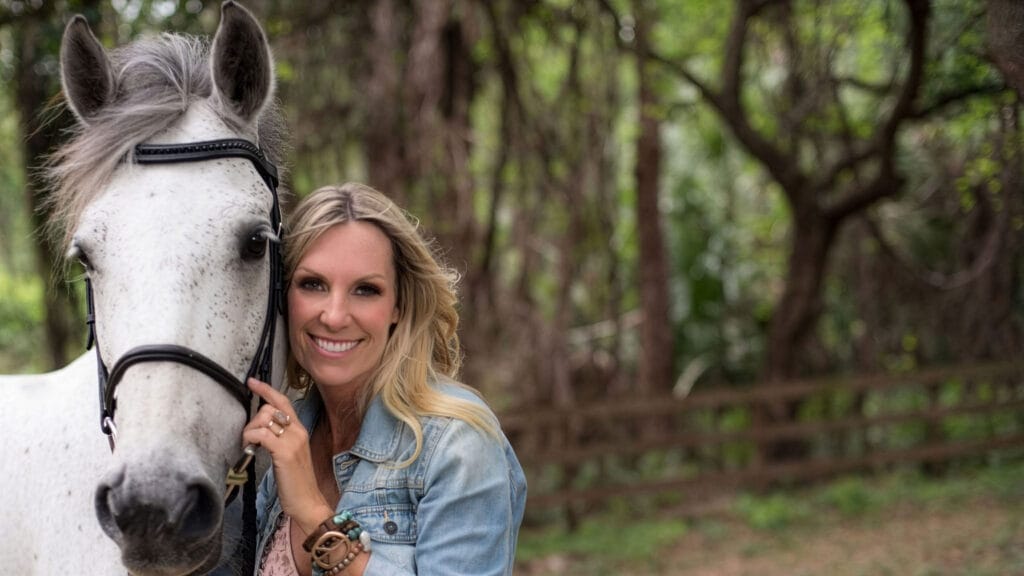 Vickie-Miller-Jean-Jacket-White-Horse-ver2-2560x1440